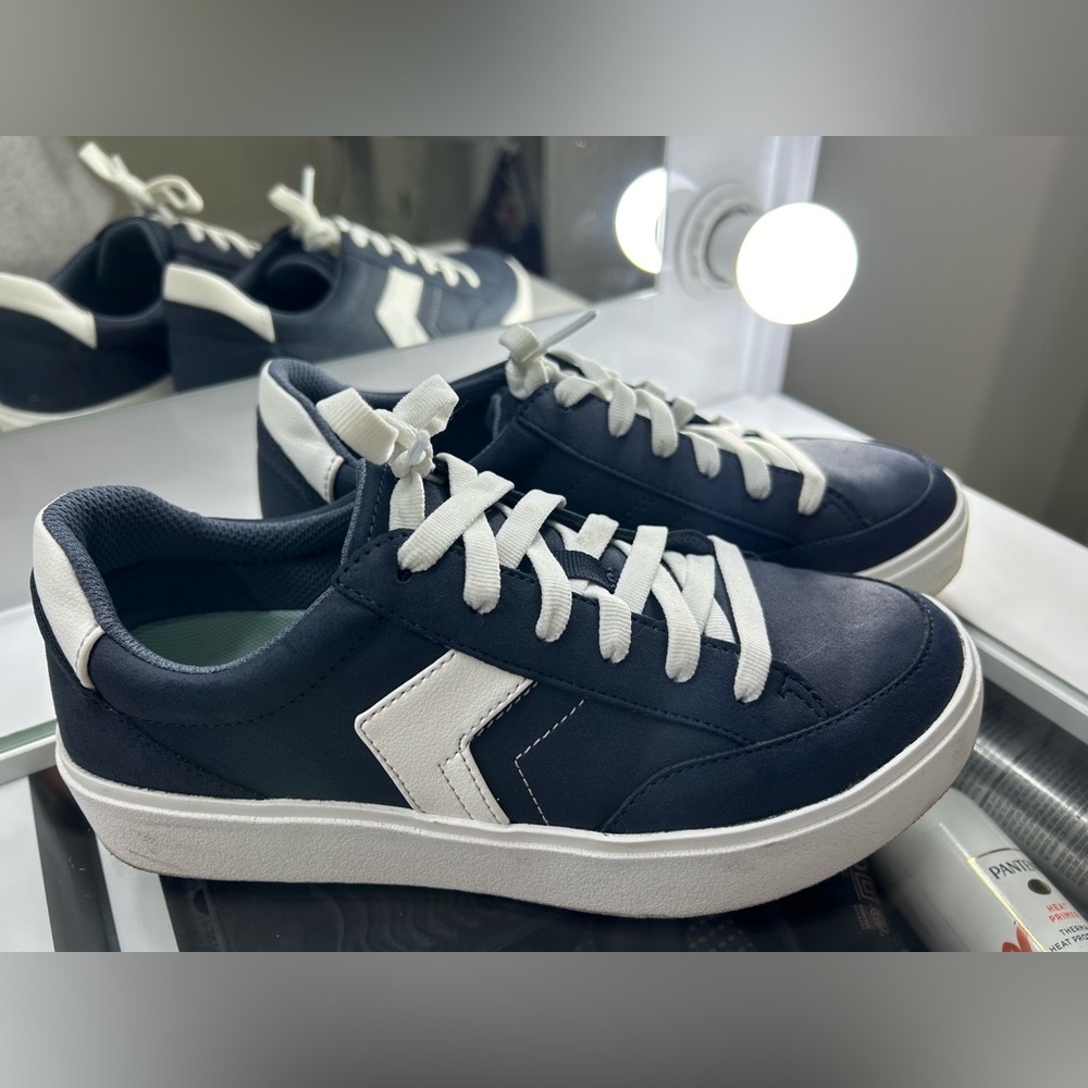Dr. Scholls Madison Lace Sneakers - Picture 7 of 8